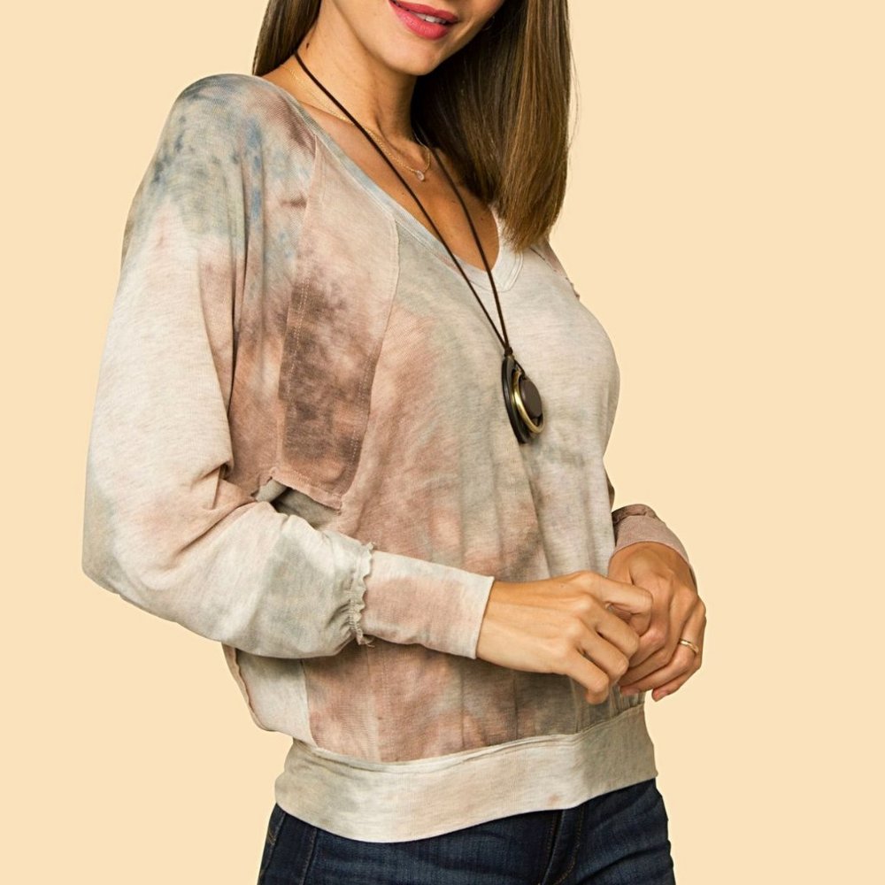 NWT Jupee Fawn Tie Dye V Neck Sweater